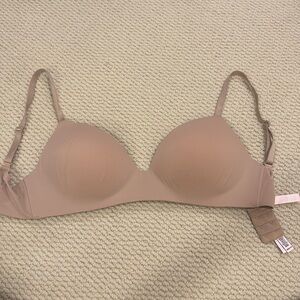 Victoria’s Secret t shirt bra